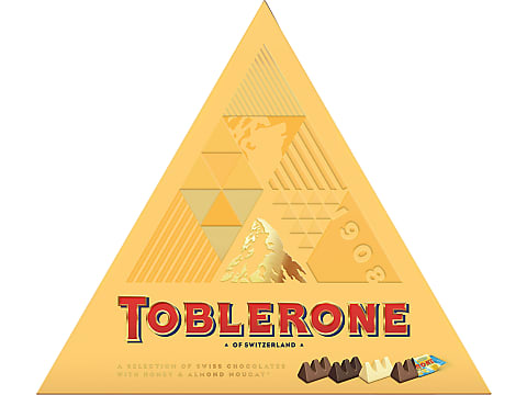 Achat Toblerone · Boîte Cadeau Toblerone · Contient quatre variétés de  Toblerone (Chocolat au Lait, chocolat blanc, chocolat noir et chocolat au  lait aux amandes) • Migros